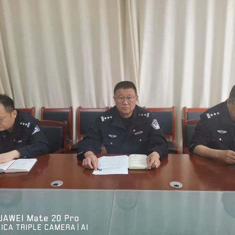 宝鸡交警特勤大队约谈违法违规运输企业