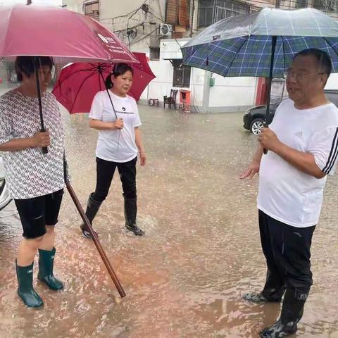 奋战防汛一线 在防汛硬仗中践行使命