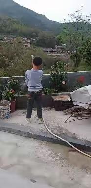 天气暖洋洋，劳动乐淘淘