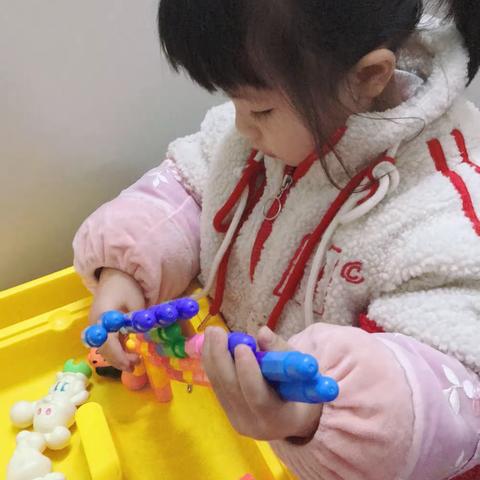 花朵幼儿园小班莫荞忆小宝贝