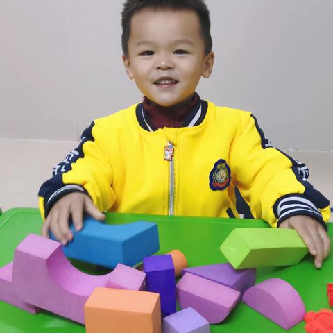 花朵幼儿园欧晋宇小宝贝