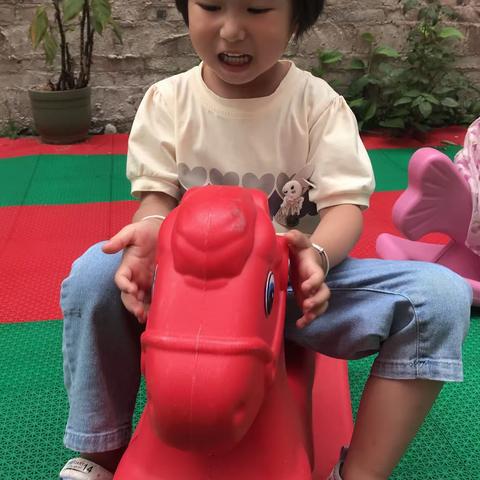 花朵幼儿园小班周家宇小宝贝