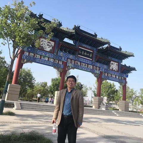 聚泉城，游华山