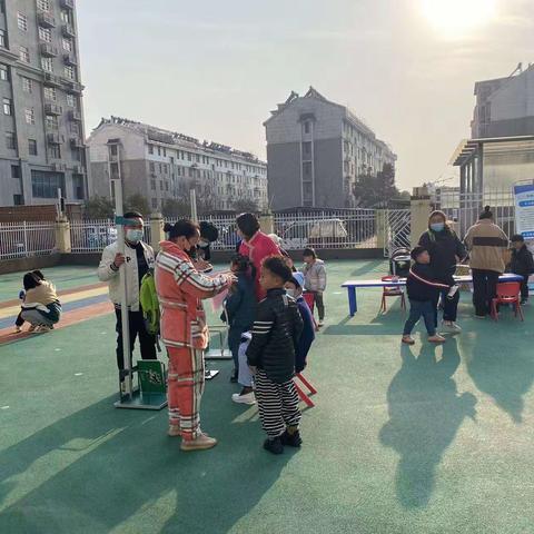 用爱呵护，用情感动--新华医院走进吉的堡幼儿园义诊活动报道