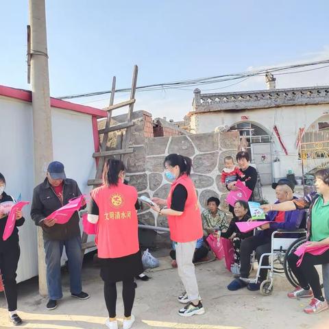 城关镇枳几也村委 妇联开展《家庭教育促进法》宣传活动