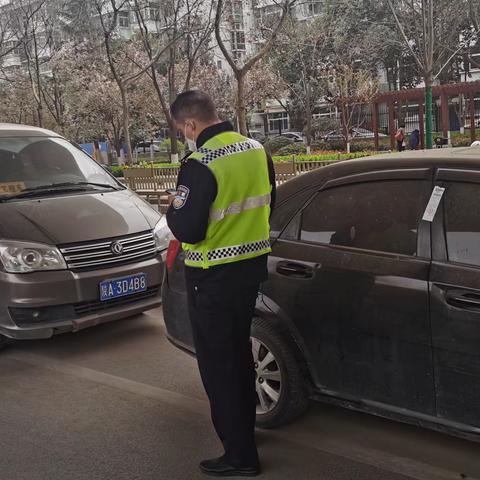 交警莲湖大队执勤四中队3月15日工作日志