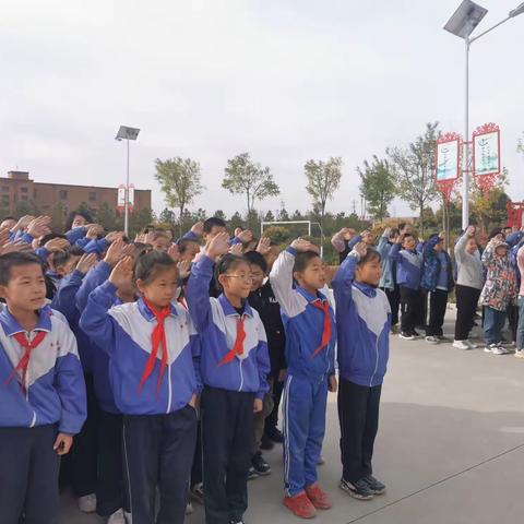 解庄小学“争做新时代好队员”庆祝少先队成立74周年活动