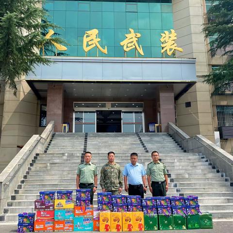 双拥慰问叙深情，同庆建军盛世景