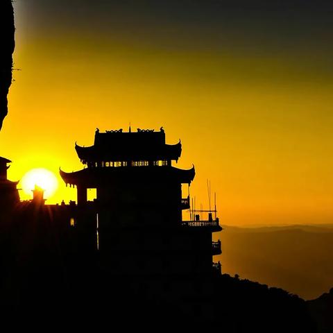 初进尧龙山瑞峰寺