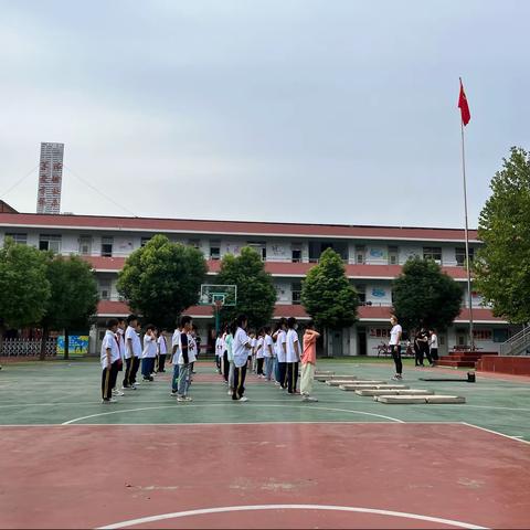 光明路小学体育立标课