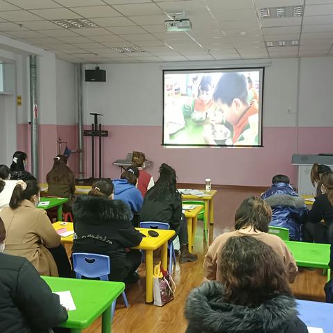 “一切为了孩子，为了一切孩子，为了孩子的一切”——     喀什镇学区幼儿园寒假集中半日视导研讨培训