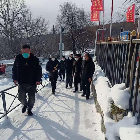 元旦佳节送温暖 慰问一线暖人心