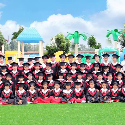 2021年播乐乡中心幼儿园大班   毕业典礼邀请函