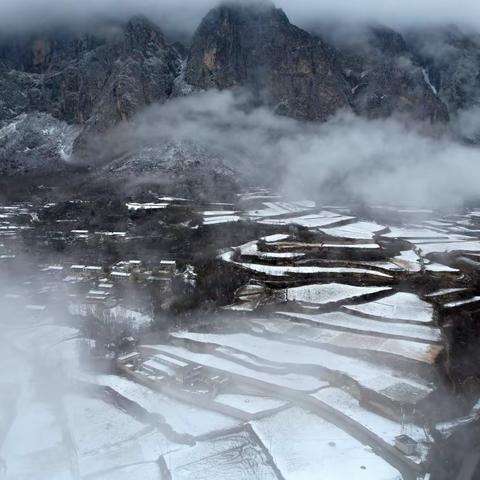 东山雪景