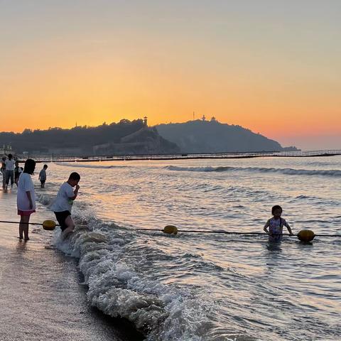 夏日海滨游玩