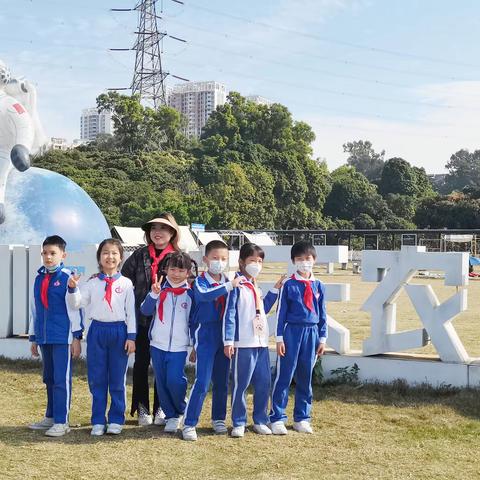 深圳大学附属坂田学校假日小队，打卡深圳实践基地，组团锻炼，快乐成长！