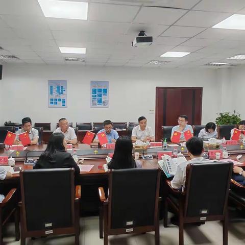 交通银行长三角总部丁承副总裁、省分行科创金融中心负责人霍炎焱与镇江新区航空航天产业园开展业务座谈