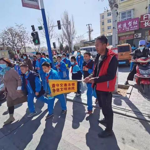 “爱心护学岗，暖心护成长🌱”———灵武市东塔小学