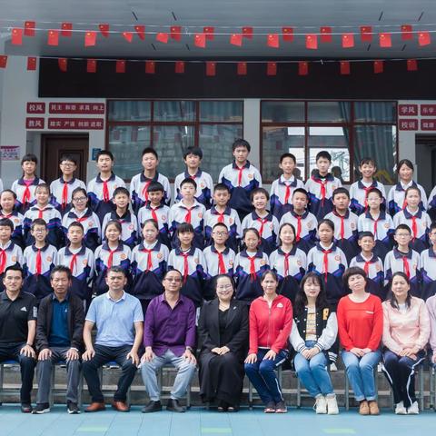 2022年学校致六年级毕业生家长的一封信