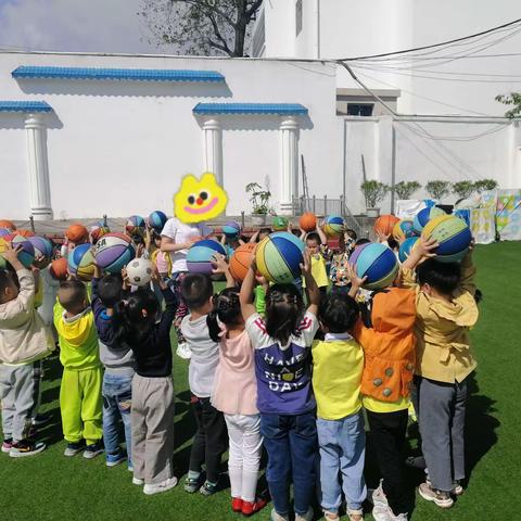 朵朵一班户外活动《传球》