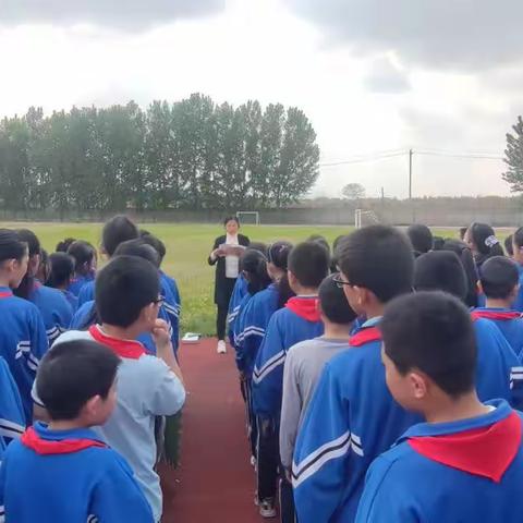 不负春光，快乐表彰——广饶县稻庄镇实验小学五年级阶段性表彰活动