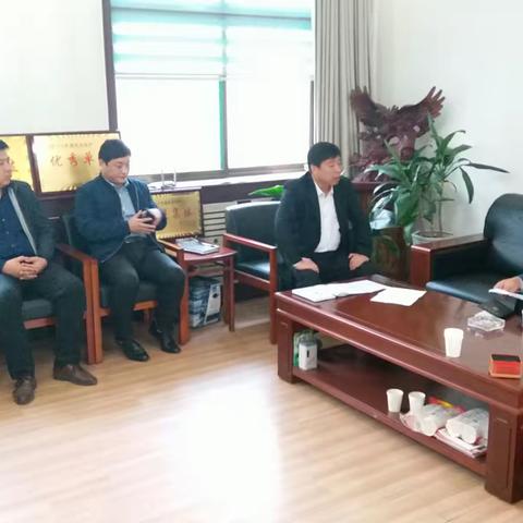 市政协副主席、财政局局长李海顺同志深入到西寺庄乡督导十九大期间信访维稳工作