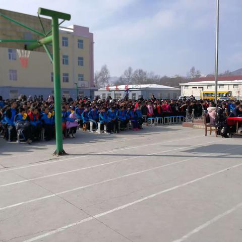 践行社会主义核心价值观  争做新时代的主人翁——东和乡中心学校举行纪念“一二·九”运动83周年红歌比赛