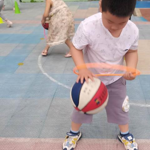 迪启博幼儿园大一班第八周 《欢乐宝贝》