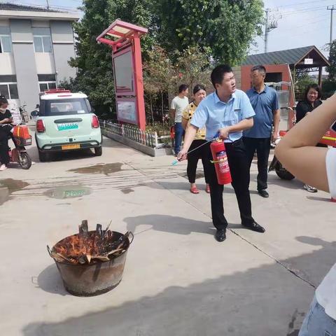 【新时代文明实践铜山在行动】柳泉镇高皇村开展“ 安全消防进社区”活动