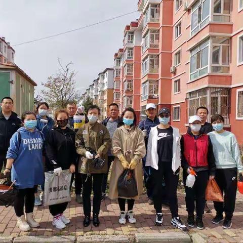 党员在先行  靓城维护中