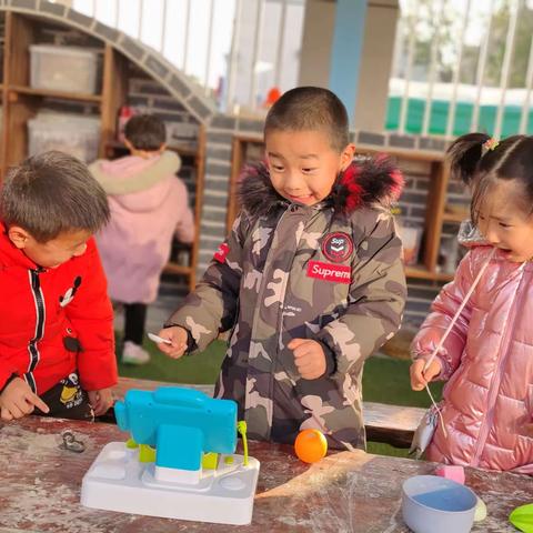 我是小小收银员-广饶县育英幼儿园 中一班 生活区