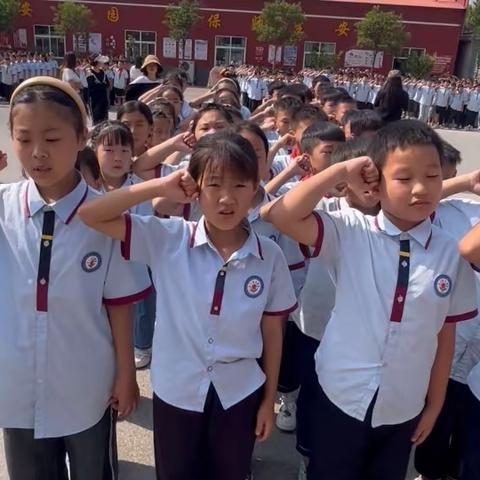 四二班全体师生迎中秋，庆国庆