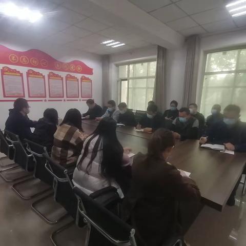 区广电台理论学习中心组专题学习研讨党的二十大精神