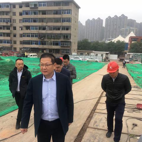 【曲江住建局】 践行为人民服务宗旨  住建局深入现场调研区内学校建设工作