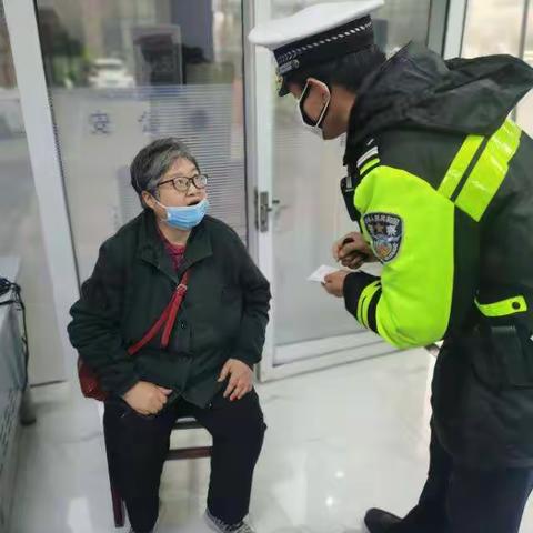 中山西警务站救助一名智障走失人员