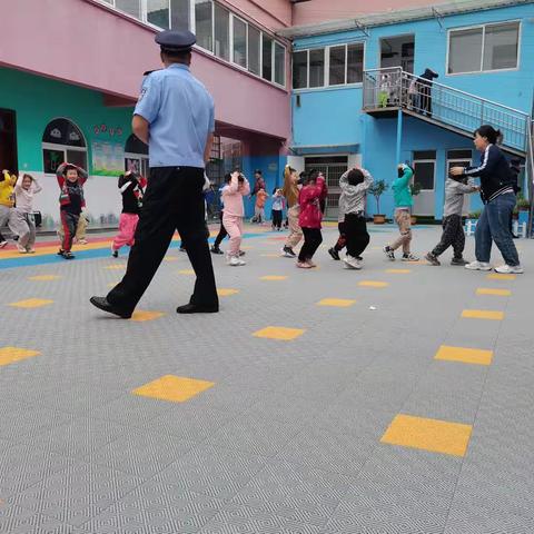 防震减灾 安全常在 ——雨润幼儿园防震减灾应急疏散演练活动