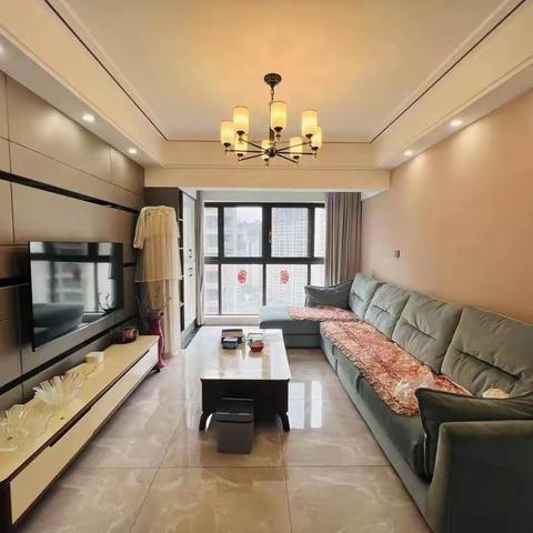 出租：东坡院子 套三双卫 空调4台 23800元/年 首次出租 有车位另算 63023