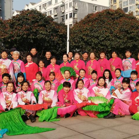 锣鼓喧天响，秧歌庆新年（湖滨小区初五庆新年活动纪实）