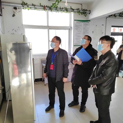 小集镇人大代表开展食品卫生安全检查活动