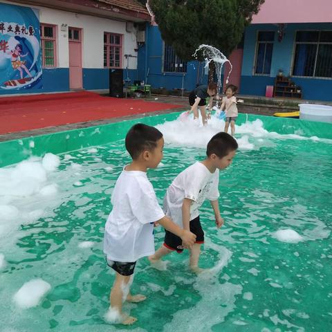 幼儿园毕业了！