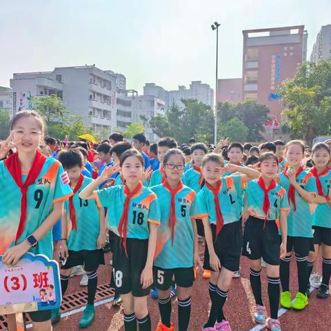 “校长杯”足球联赛：热血与荣耀的交响曲