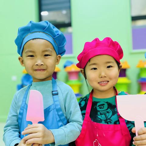 【特色活动】通辽市蒙古族幼儿园南区小三班小食堂体验日《美味的南瓜饼》