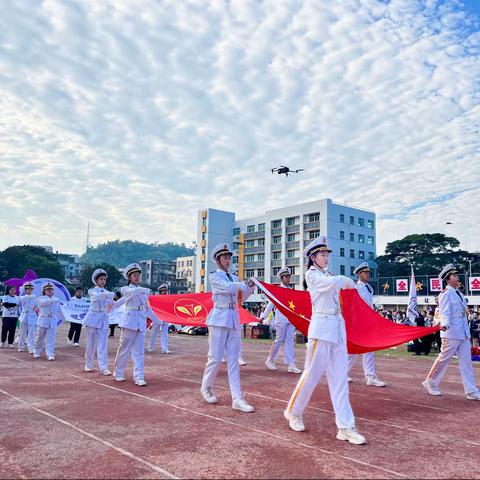 恰同学少年，风华正茂时——紫荆中学初一(10)班运动会通讯稿