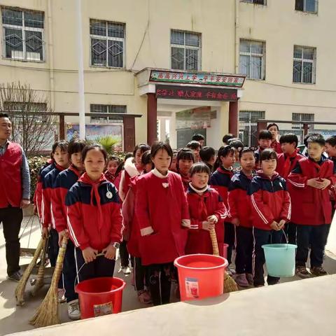 李塘实验学校小学部开展“爱护环境 人人有责”志愿者服务活动