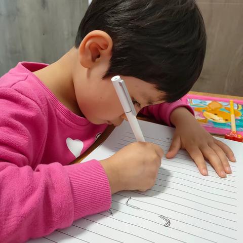 小三班小可爱们疫情期宅家欢乐多