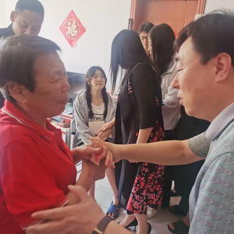 “爱心助残  情满仲秋”精英会走访慰问残疾学生