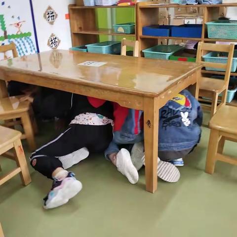 防震减灾警钟鸣  应急演练保安宁——宝华镇中心幼儿园防震疏散演练