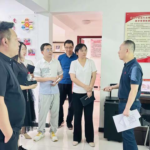 东关南街街道党工委书记王江指导互助社区建设提升工作