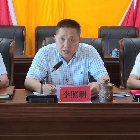 荣邦乡召开第十六届人民代表大会第八次会议