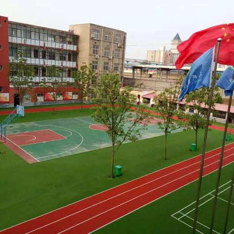 人民路小学：党员教师走进社区开设暑期公益课堂